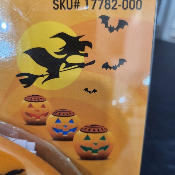 New in Package! EZ Solar Powered Pumpkin Hat/Pumpkin Solar Light - Picture 3 of 7